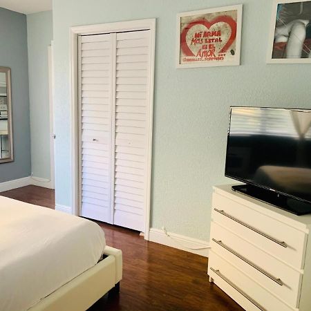 Sun Sand And Love - Lovely 2 Beds, 2 Bath Condo Μαϊάμι Μπιτς Εξωτερικό φωτογραφία